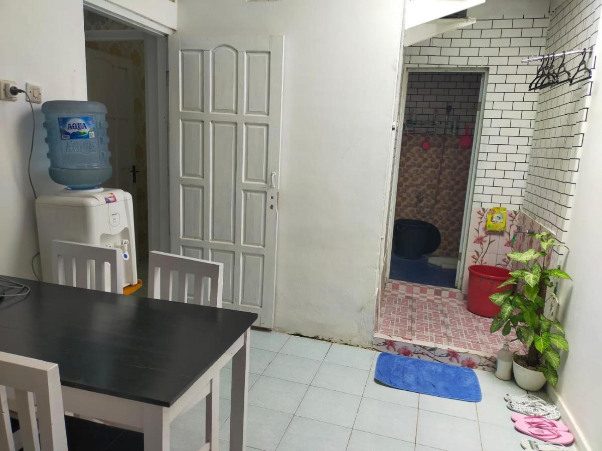 Shifana Homestay Syariah Yogyakarta Esterno foto