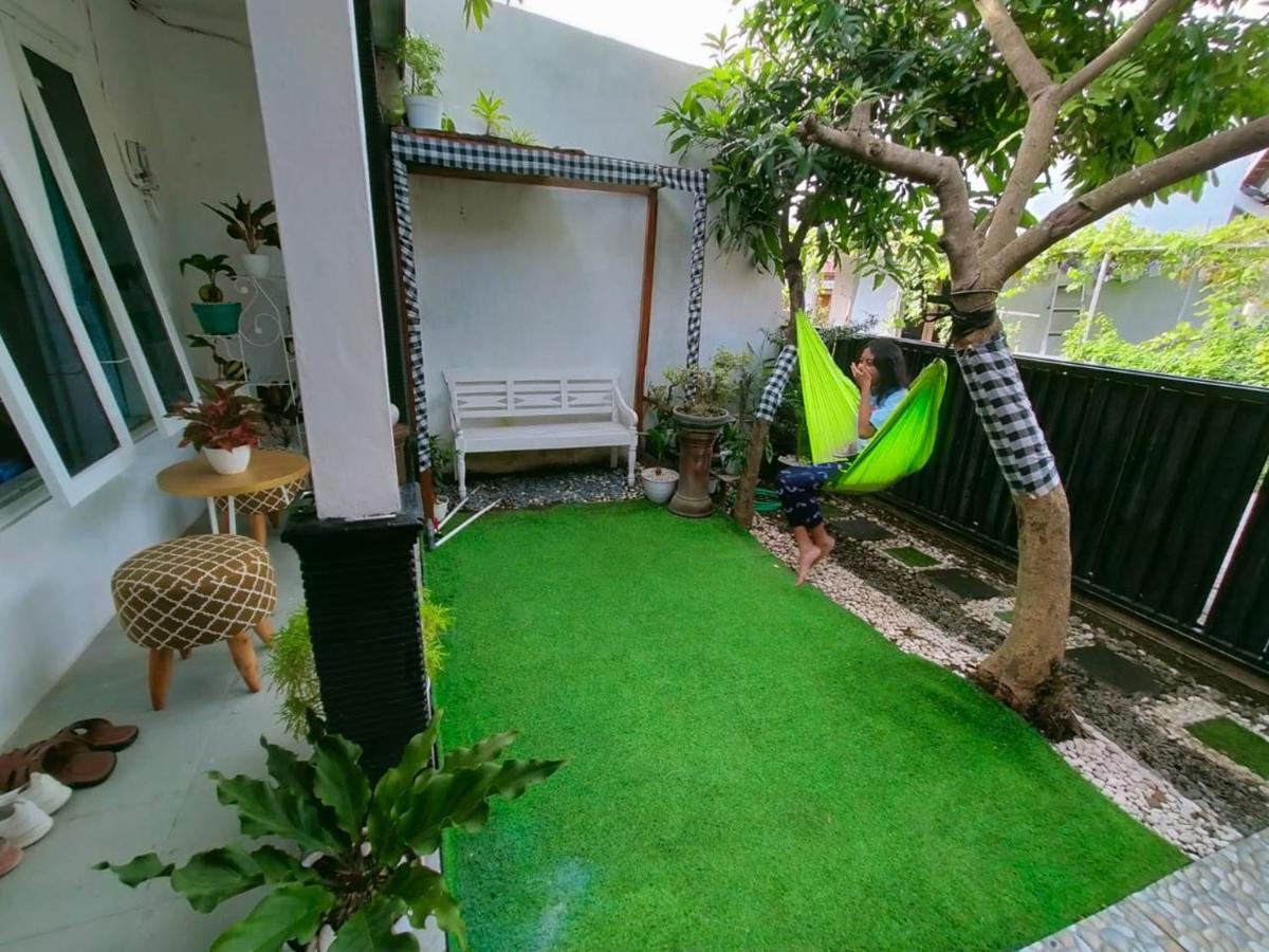 Shifana Homestay Syariah Yogyakarta Esterno foto