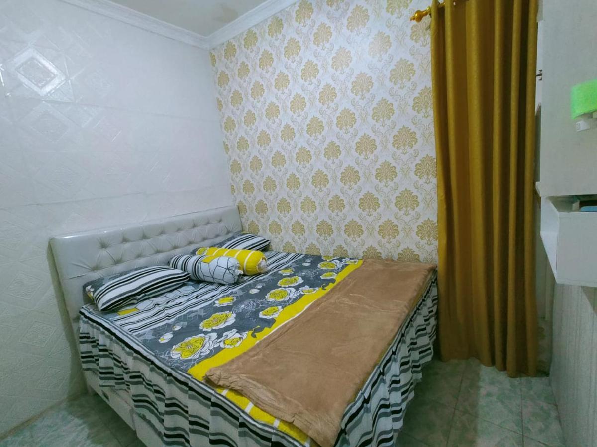 Shifana Homestay Syariah Yogyakarta Esterno foto